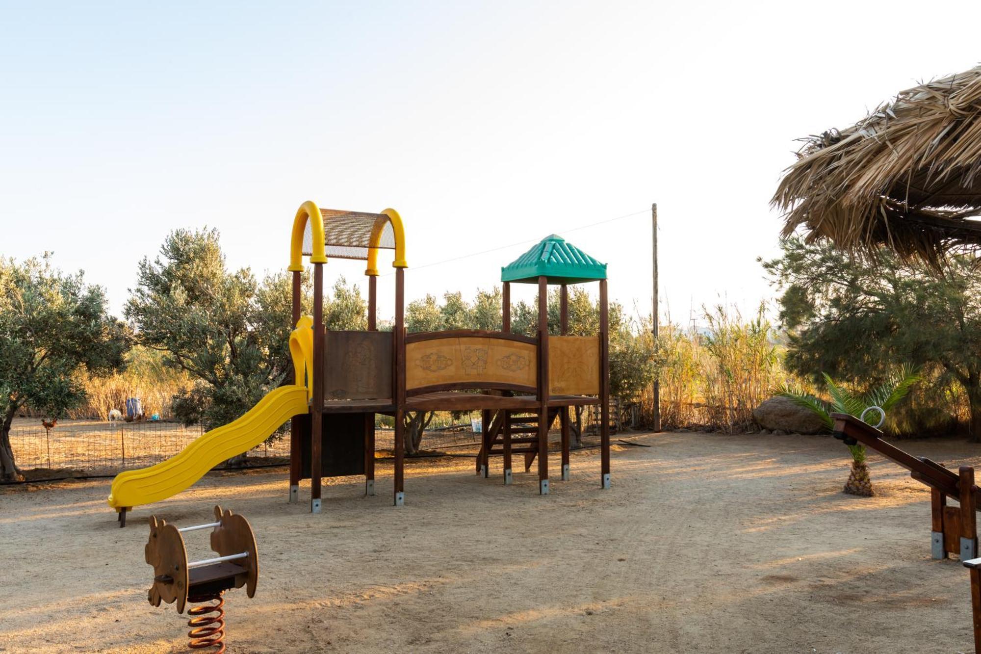 Sunrock Suites Stelida  Dış mekan fotoğraf
