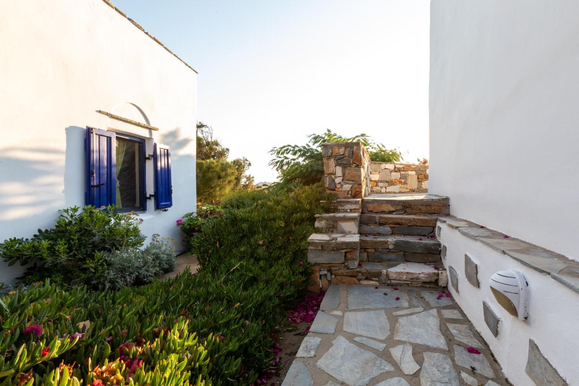 Sunrock Suites Stelida  Dış mekan fotoğraf