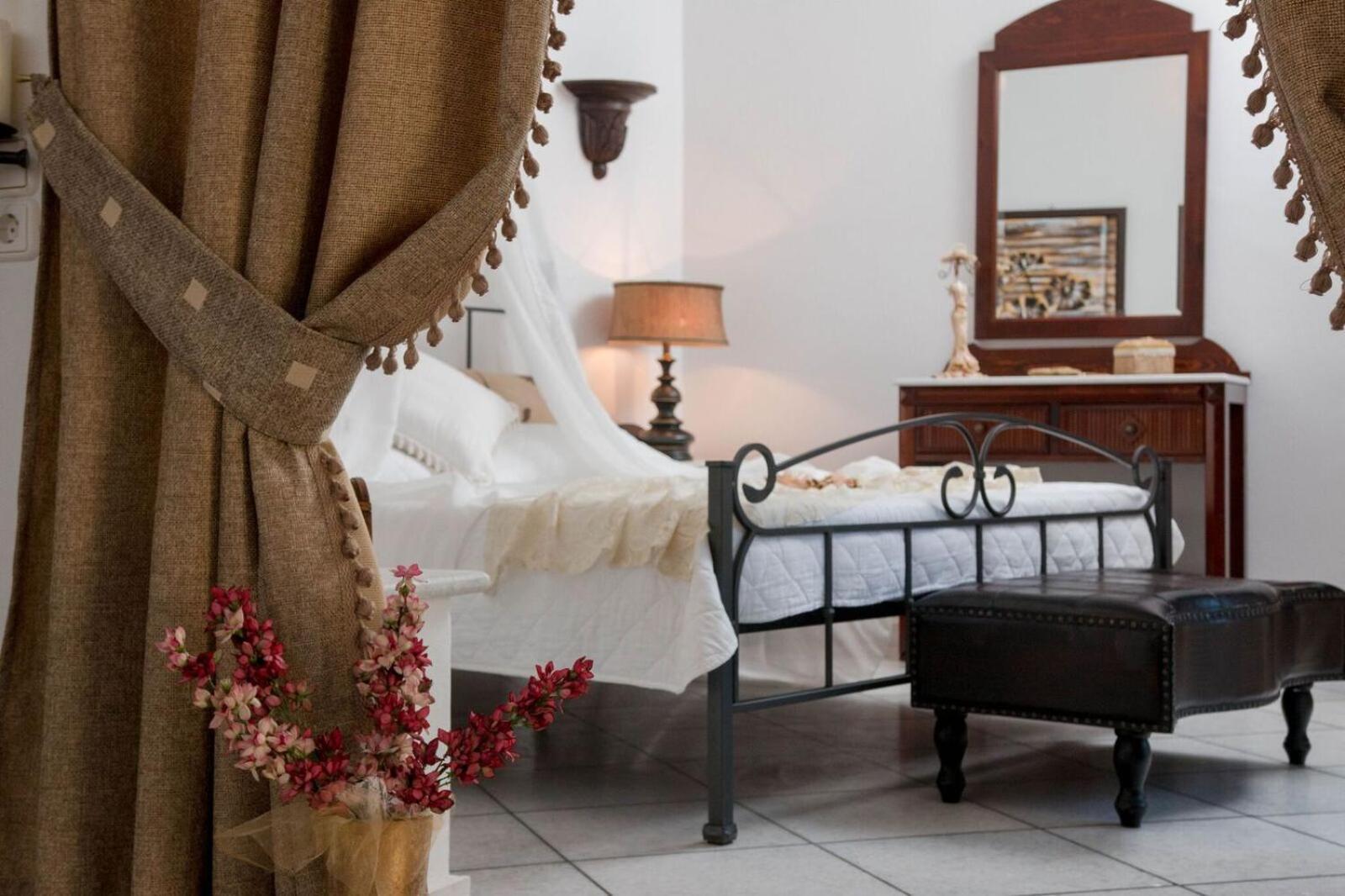 Sunrock Suites Stelida  Dış mekan fotoğraf