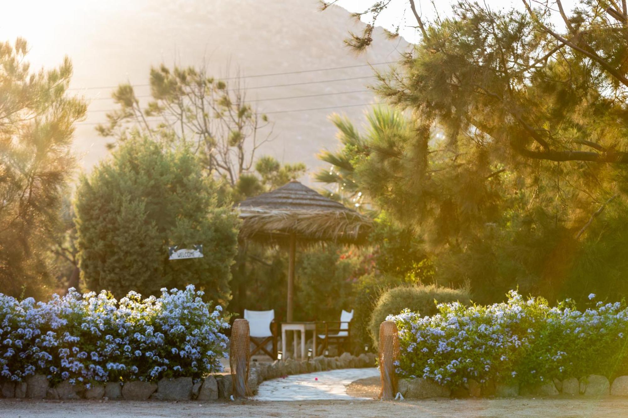 Sunrock Suites Stelida  Dış mekan fotoğraf