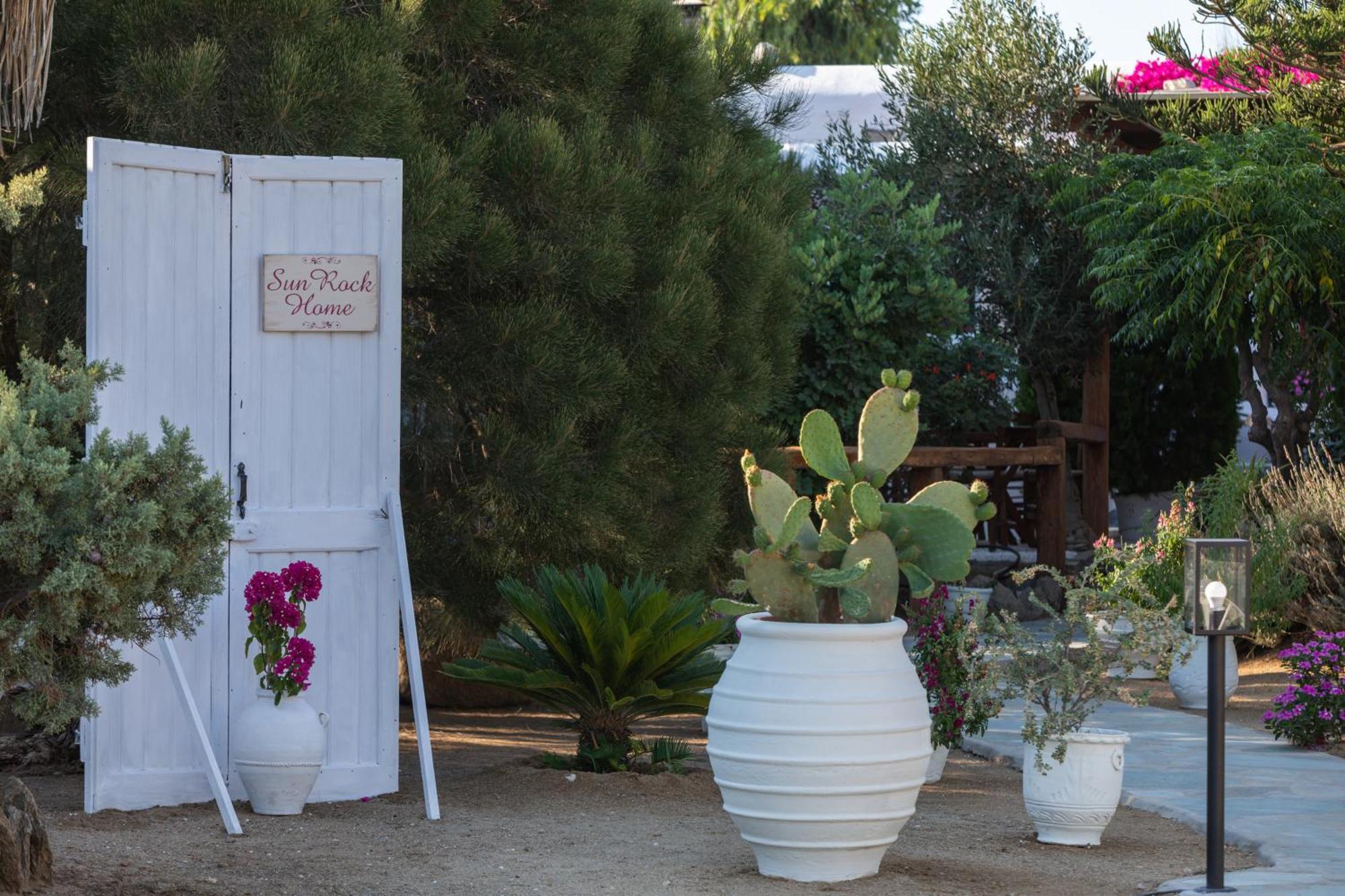 Sunrock Suites Stelida  Dış mekan fotoğraf
