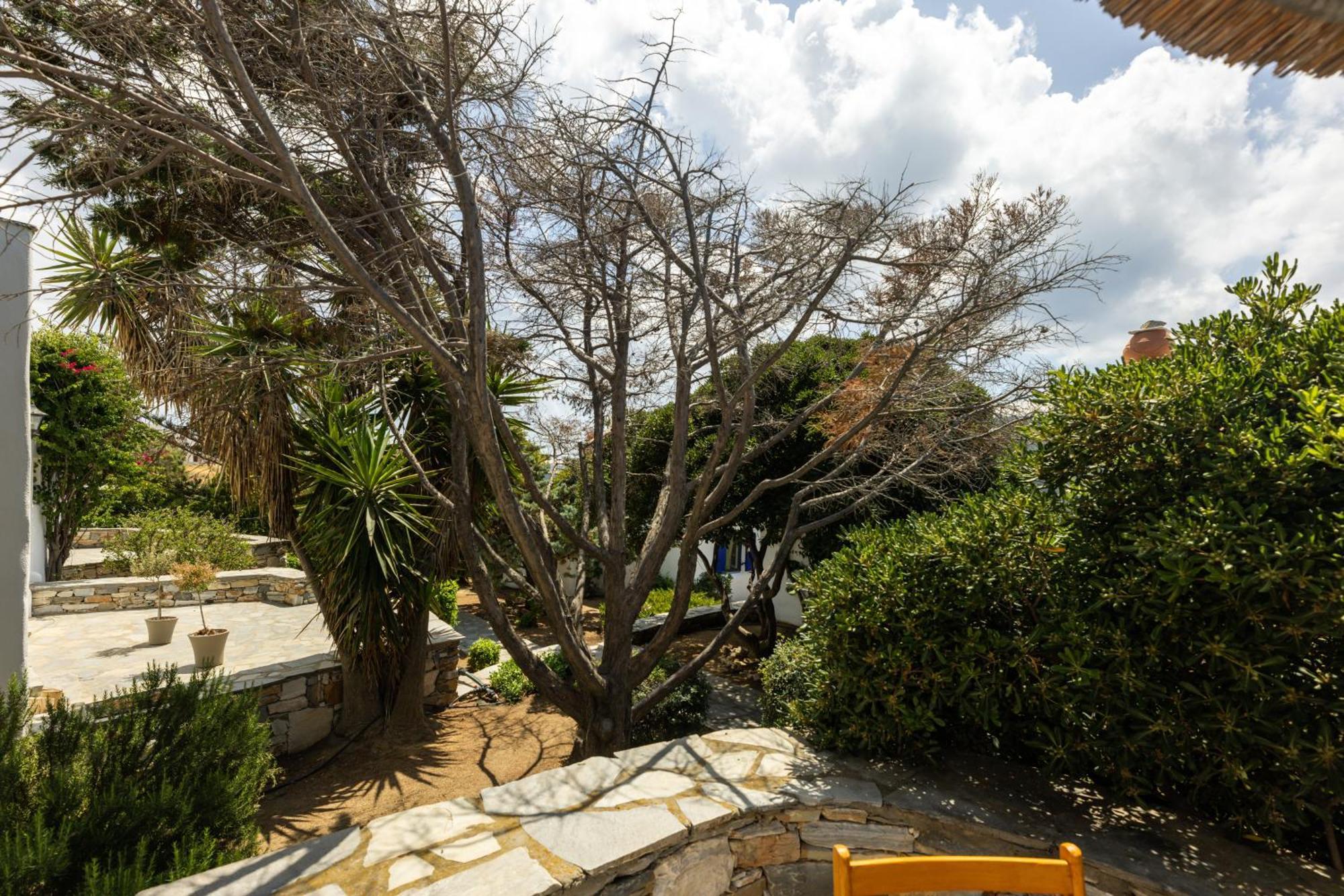 Sunrock Suites Stelida  Dış mekan fotoğraf